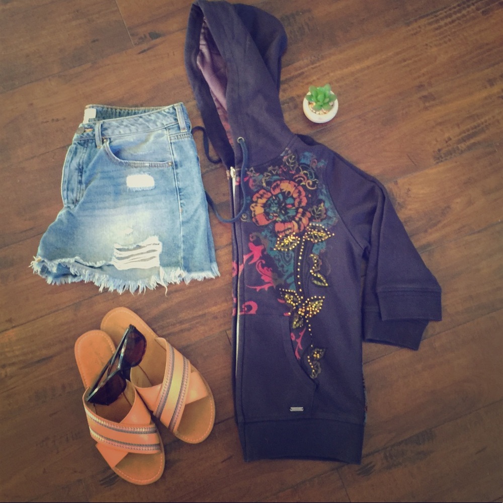 💖Embellished MissMe Zip Up Hoodie💖